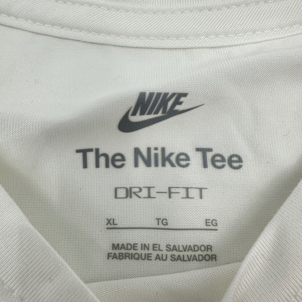 Nike Boys Dri-FIT Training T-Shirt White Pink Blue TM Graphic XL 840178-100 NWT - Picture 3 of 10